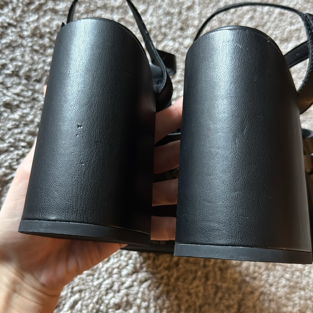 Black platform shoes - Picture 3 of 5